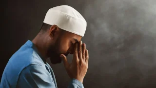 5 Doa Terhindar dari Waswas dan Ketakutan, Amalan Sunnah Hati Tenang