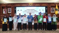 Pemprov Kalsel Gelontorkan Rp 20 Miliar Bantuan Keuangan untuk 9 Parpol