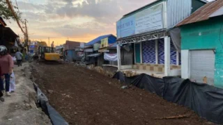 PUPR Kalsel Rampungkan Pengurukan Jalan Ambles di Sungai Lulut Banjarmasin