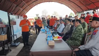 Pantau Karhutla Kalsel, Menko Polhukam Optimistis Kebakaran Bisa Dikendalikan