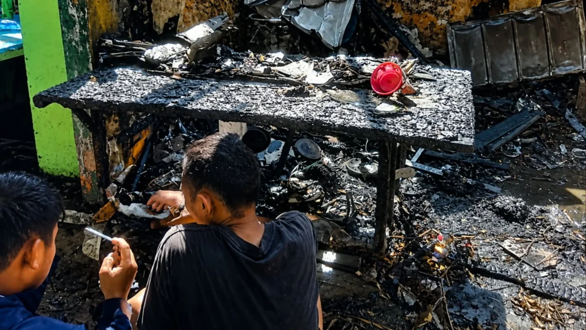 Kebakaran di Pasar Teluk Dalam Banjarmasin Karena Gas 3 kg Meledak