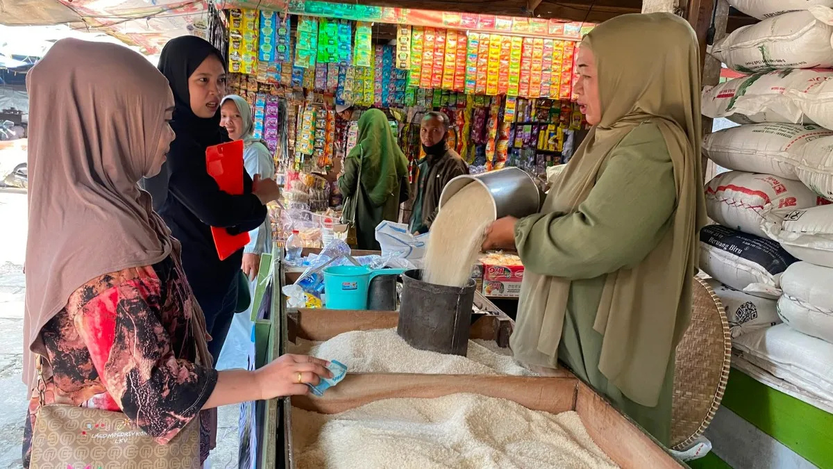 Beras Siam Bupati HST Bersubsidi Mulai Dijual di Pasar Keramat, Warga Beli Maksimal 5 Liter