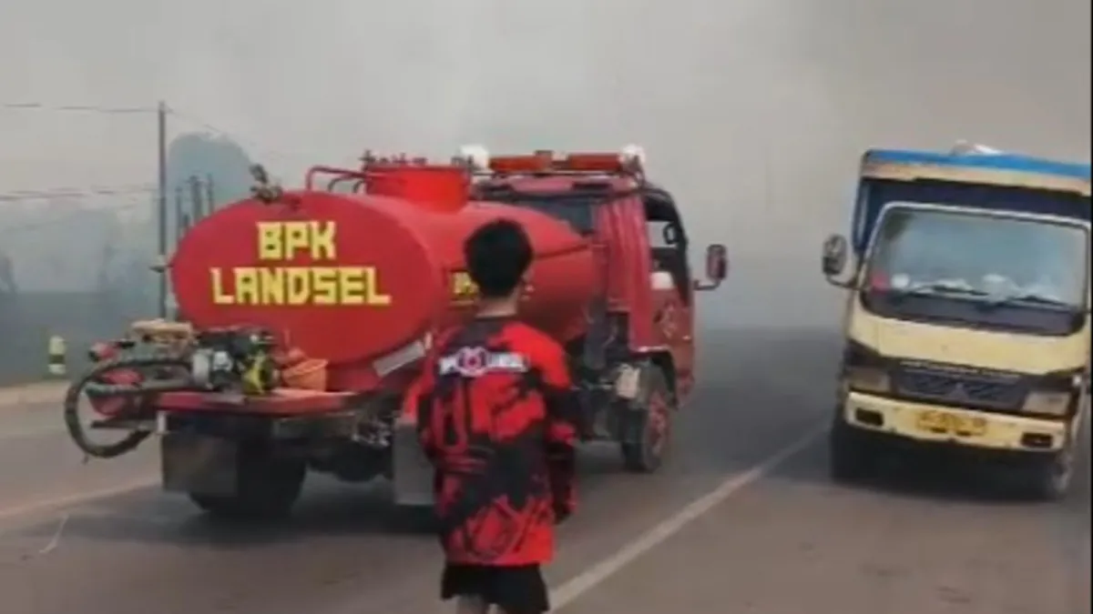 Jalan Nasional Sempat Ditutup, Warga Pengayuan Banjarbaru Minta Pemerintah Tambah Alat Pemadam Karhutla