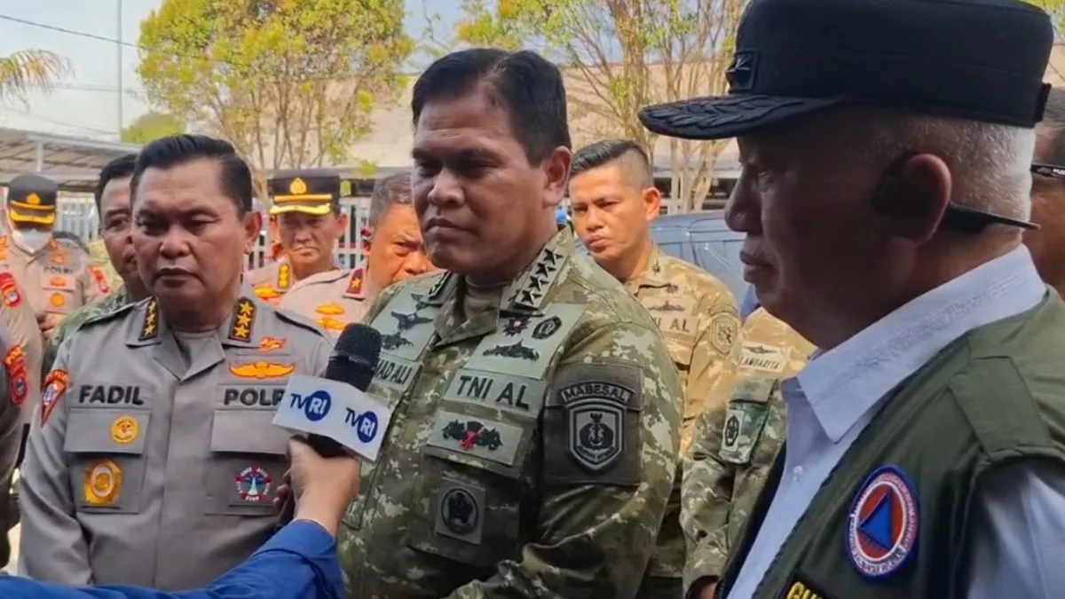 KSAL Tinjau Karhutla Guntung Damar Banjarbaru, Pastikan Penanganan Berjalan Optimal