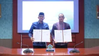 Bupati Tanah Bumbu dan Politeknik Transportasi Darat Indonesia-STTD Bekasi Tandatangani Kerja Sama Strategis Penguatan SDM