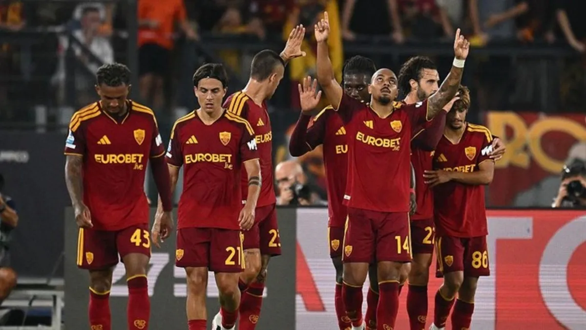 Donyell Malen Hantar AS Roma Gusur Inter dari Puncak Klasemen Liga Italia