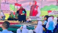 Serunya Bunda Enik Mendongeng di Barabai HST, Anak-Anak Antusias Ikuti Cerita
