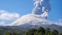 Meri Bergoyang Saat Hendak Tidur, Gempa dan Erupsi Gunung Lewotobi Guncang Flores NTT