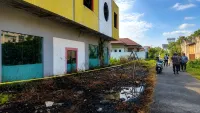 Kebakaran Lahan Semak Belukar di Banjarmasin, Sebuah Bangunan Dua Lantai Nyaris Dilalap Api