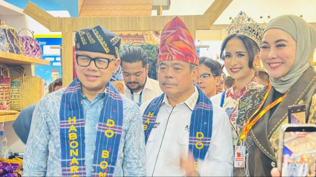 Pamerkan Produk Unggulan di JCC Jakarta, Stand Kabupaten Tanah Laut Curi Perhatian Wamendagri