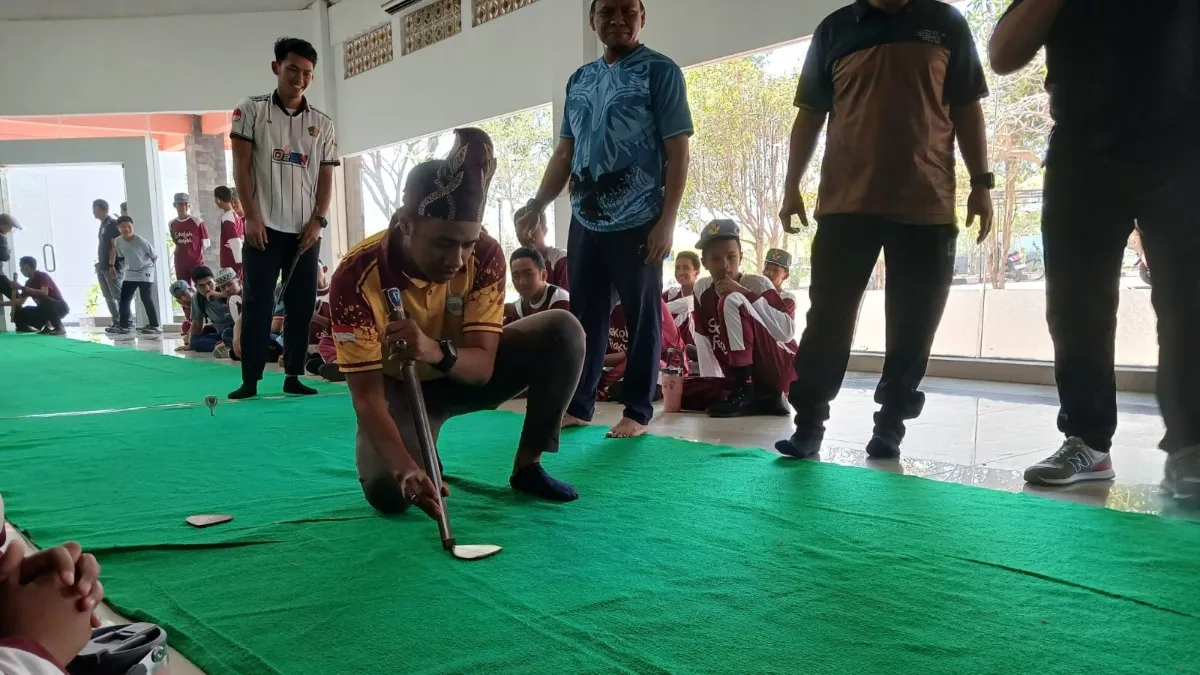 Diajari Permainan Tradisional, 125 Siswa SRT 9 Banjarbaru Jajal Balogo hingga Bagasing