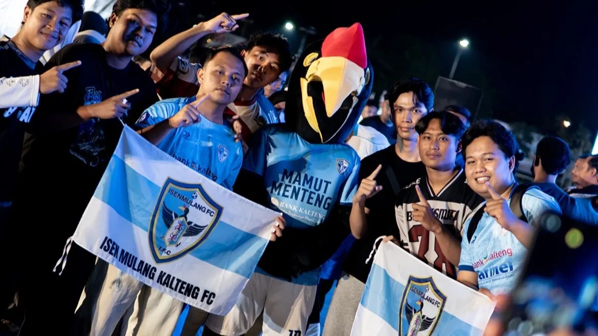 Burung Enggang Muncul di Bundaran Besar Palangka, Isen Mulang Kalteng FC Juga Perkenalkan Jersey