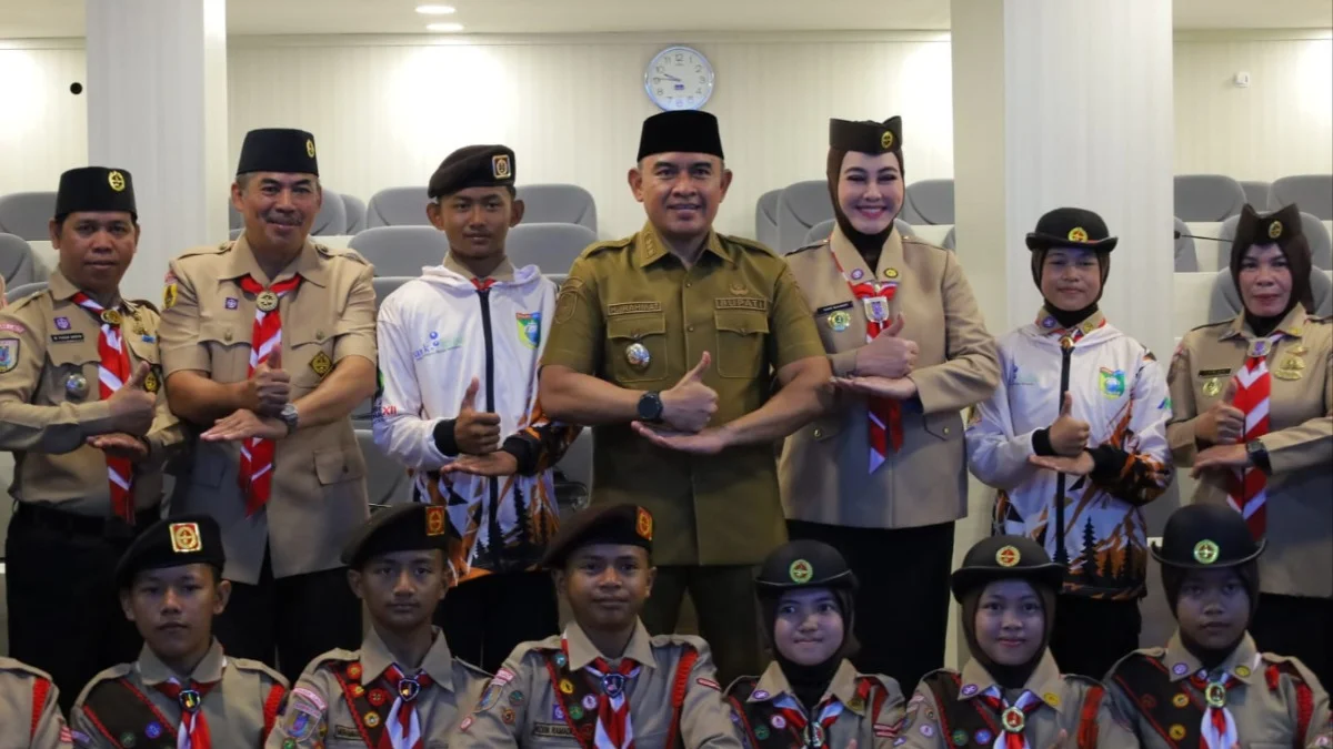 Bupati Rahmat Trianto Lepas Kontingen Gerakan Pramuka Tanah Laut Menuju Jambore Nasional XII di Cibubur
