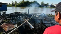Rumah Arbani di Sungai Bakung Kabupaten Banjar Luluh Lantak