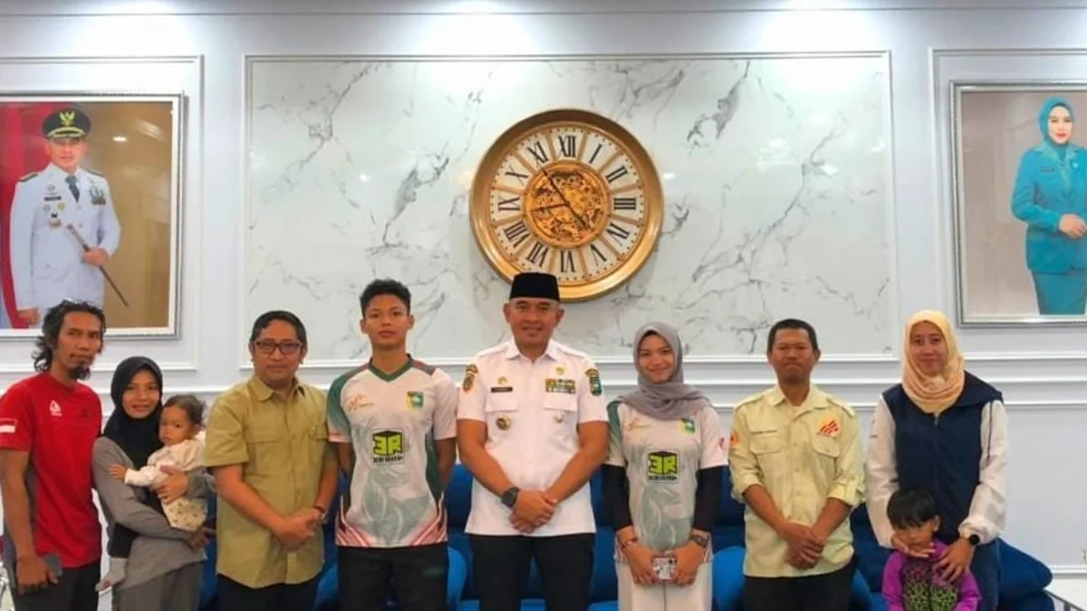 Dukung Atlet Panjat Tebing ke Tingkat Internasional, Bupati Tanah Laut Apresiasi Prestasi Indah dan Rizky