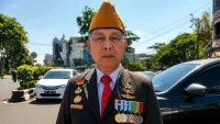Hadiri HUT RI di Balai Kota Banjarmasin, Anggota Legiun Veteran Tampak Gagah dengan Peci Oranye