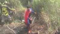 Superman Ikut Tangani Karhutla Kalteng Sepulang Sekolah