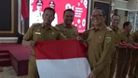 Pemkab Tabalong Distribusikan 915 Bendera Merah Putih ke 12 Kecamatan Sambut HUT Ke-81 RI