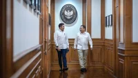 Pengusaha Kalsel Haji Isam dan Seskab Teddy Wijaya Bahas Investasi Nasional
