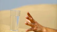 Tips Sehat, Cukupkah 10 Gelas Air per Hari Saat Musim Panas