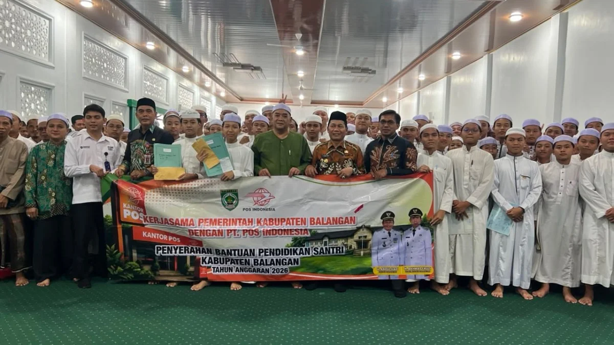 Pemkab Balangan Salurkan Bantuan pendidikan kepada 2.751 Santri