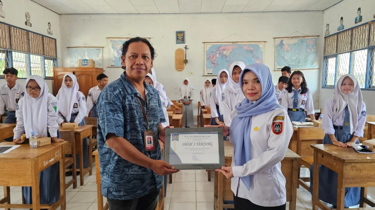 PWI Tabalong Goes to School, Kenalkan Dunia Jurnalistik kepada Pelajar SMAN 3 Tanjung