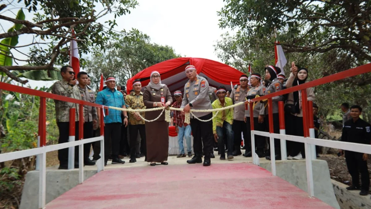 Warga Guntung Manggis Banjarbaru Merasa Aman Angkut Hasil Kebun, Polda Kalsel Resmikan 22 Jembatan
