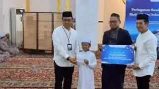 Milad Ke-22 UUS Bank Kalsel, UPZ Salurkan Bantuan kepada Anak Yatim