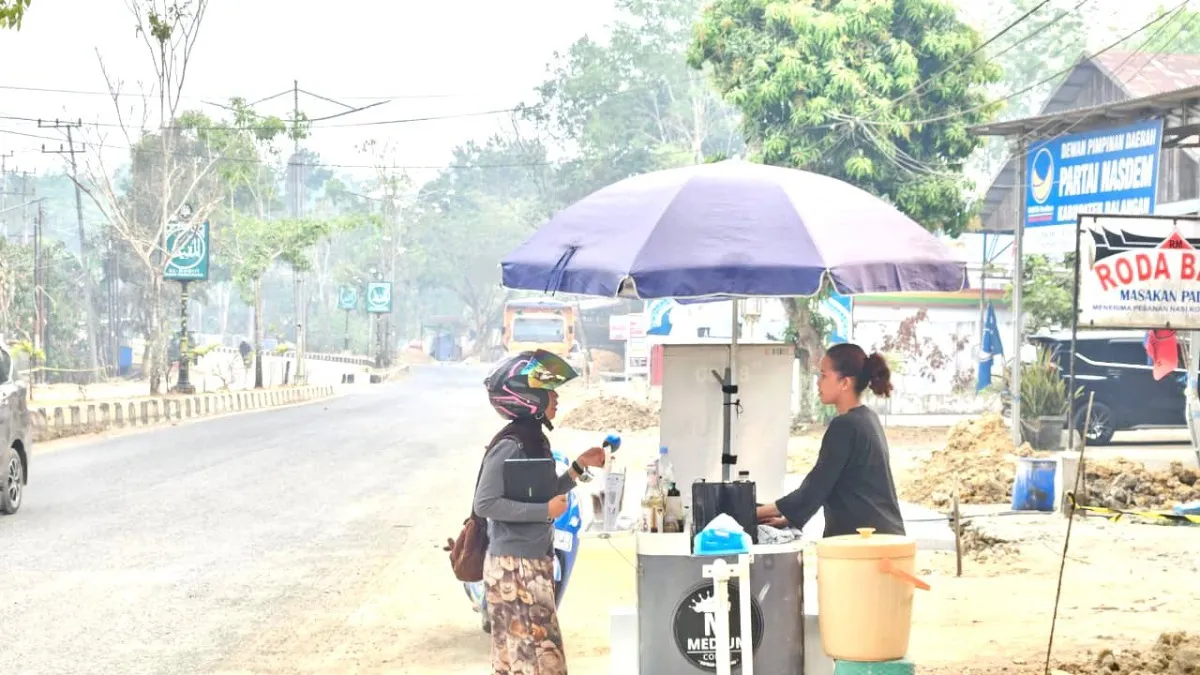 Pelanggan Penjual Kopi di Balangan Merosot Tajam, Buntut Kabut Asap dan Cuaca Panas