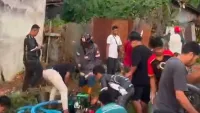 Asap Putih Rumah Kosong Depan Pasar Antasari Banjarmasin Bikin Geger, Warga Teriak Kebakaran