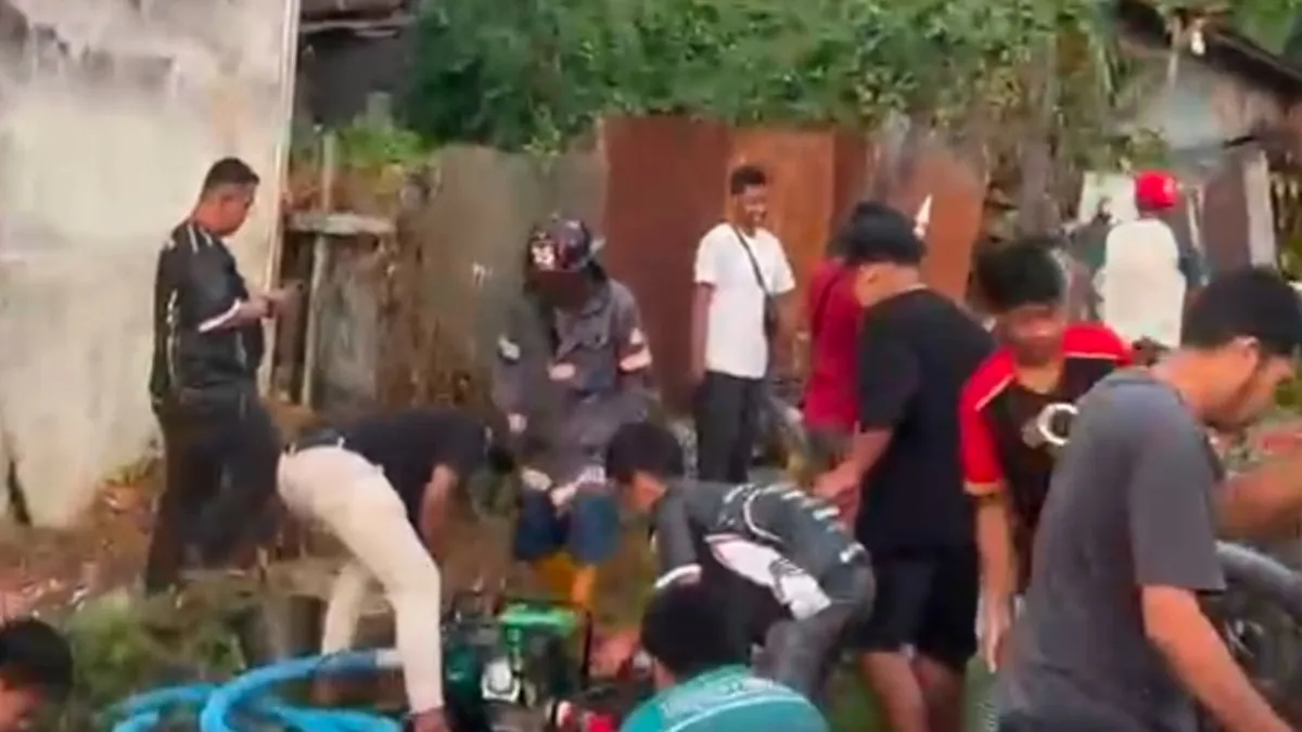 Asap Putih Rumah Kosong Depan Pasar Antasari Banjarmasin Bikin Geger, Warga Teriak Kebakaran