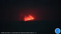 Abu Vulkanik Erupsi Gunung Anak Krakatau Hentikan Aktivitas Bandara Soekarno-Hatta