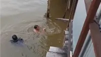 Dikira Hanya Pura-pura, Seorang Anak Tenggelam di Sungai Martapura Dekat Soto Yana Yani
