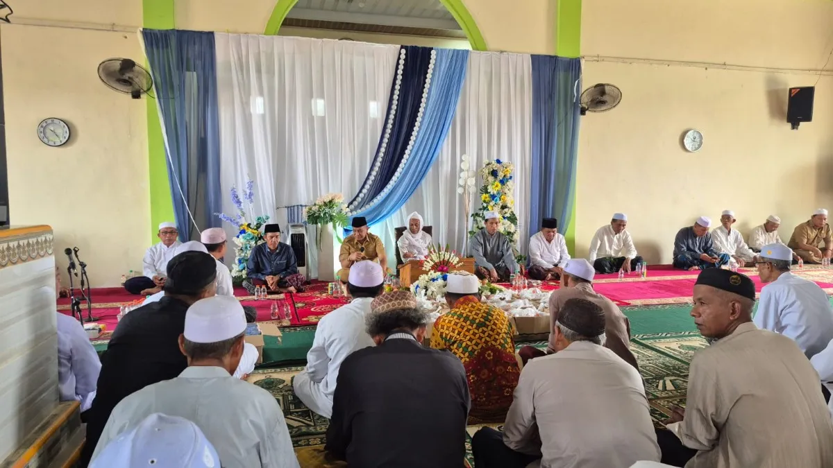 Wabup Tanah Laut Ajak Warga Guntung Besar Teladani Rasulullah dan Jaga Kebersamaan