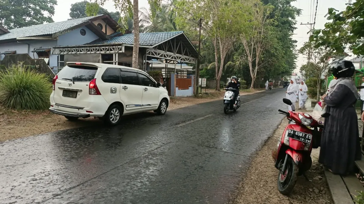 Hujan Deras Guyur HST, Warga Berharap Karhutla Mereda