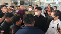 Mahasiswa Kalsel Cegat Wapres Gibran, Sampaikan Keluhan Karhutla Soal APD Relawan hingga Pencegahan