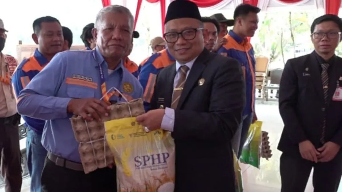 Pemkab Salurkan Bantuan Pangan untuk Eks Karyawan PT BBP Ber-KTP Tabalong