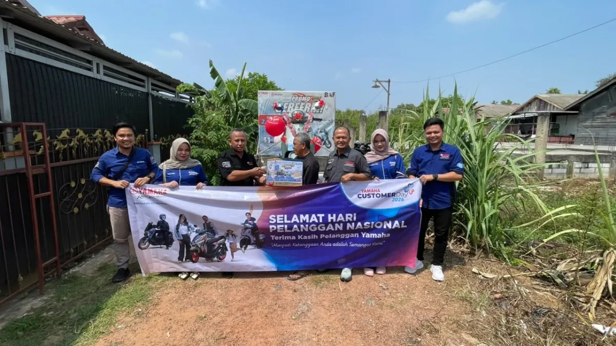 Momen Hari Pelanggan Nasional, Grand Filano yang Dibeli Abdul Murad Diantar Langsung oleh Manajemen Yamaha