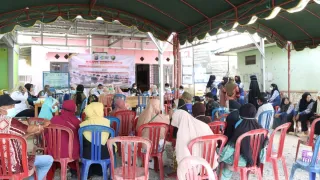 Polres Tala Tangani Dampak Kesehatan Karhutla, Warga Gunung Raja Dapat Pemeriksaan dan Vitamin Gratis