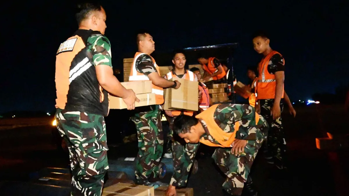 Hercules TNI AU Kembali Mendarat di Banjarbaru, Bawa Oksigen untuk Korban Karhutla Kalsel