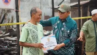 Wabup HST Serahkan Bantuan untuk Korban Kebakaran Banua Binjai, Santunan hingga Rp15 Juta