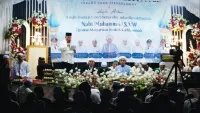 Jemaah Padati Padang Luas Berselawat di Masjid Raudhatul Ridwan, Pemkab Tanah Laut Bangun SDM Berakhlak