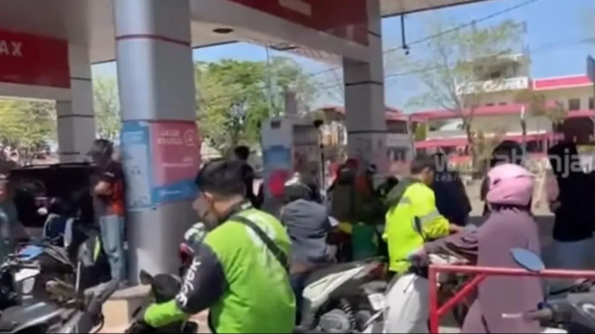 H-1 Ganjil Genap Pertalite di Tabalong, Antrean SPBU Padat dan Mengular Hingga 2 Kilometer
