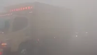 Kabut Asap Tebal di Pengayuan Banjarbaru, Tutupi Jarak Pandang Pengendara