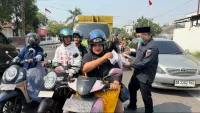 Kabut Asap Masih Menyelimuti Tabalong, Bawaslu Bagikan Masker Usai Apel Pagi