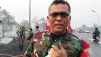 Karhutla Dekati RSJ Sambang Lihum Kabupaten Banjar, TNI Kerahkan Tiga Mobil Pemadam