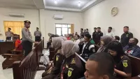 Terbukti Cabuli Lima Murid dan Divonis 12 Tahun, Eks Kepsek Diamuk Orangtua