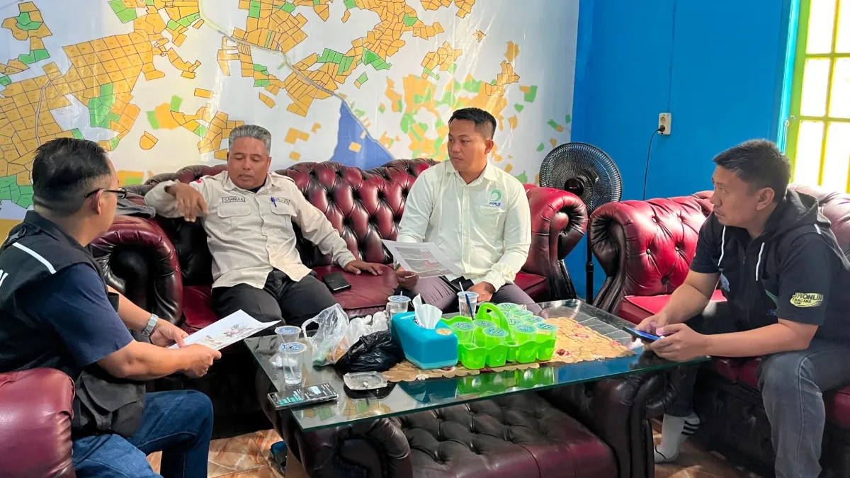 PT Jhonlin Baratama dan Pemkab Tabalong Salurkan 27.000 Liter Air Bersih untuk Warga Kembang Kuning
