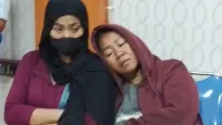 Tangis Keluarga Korban Kapal Virgo Saat Identitas Jenazah Diumumkan DVI Polri