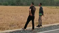 Upaya Cegah Karhutla, Kasatpol PP dan Damkar Tanah Laut Tegur Warga Pembakar Sampah